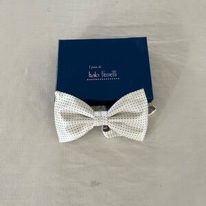 Silk bowtie